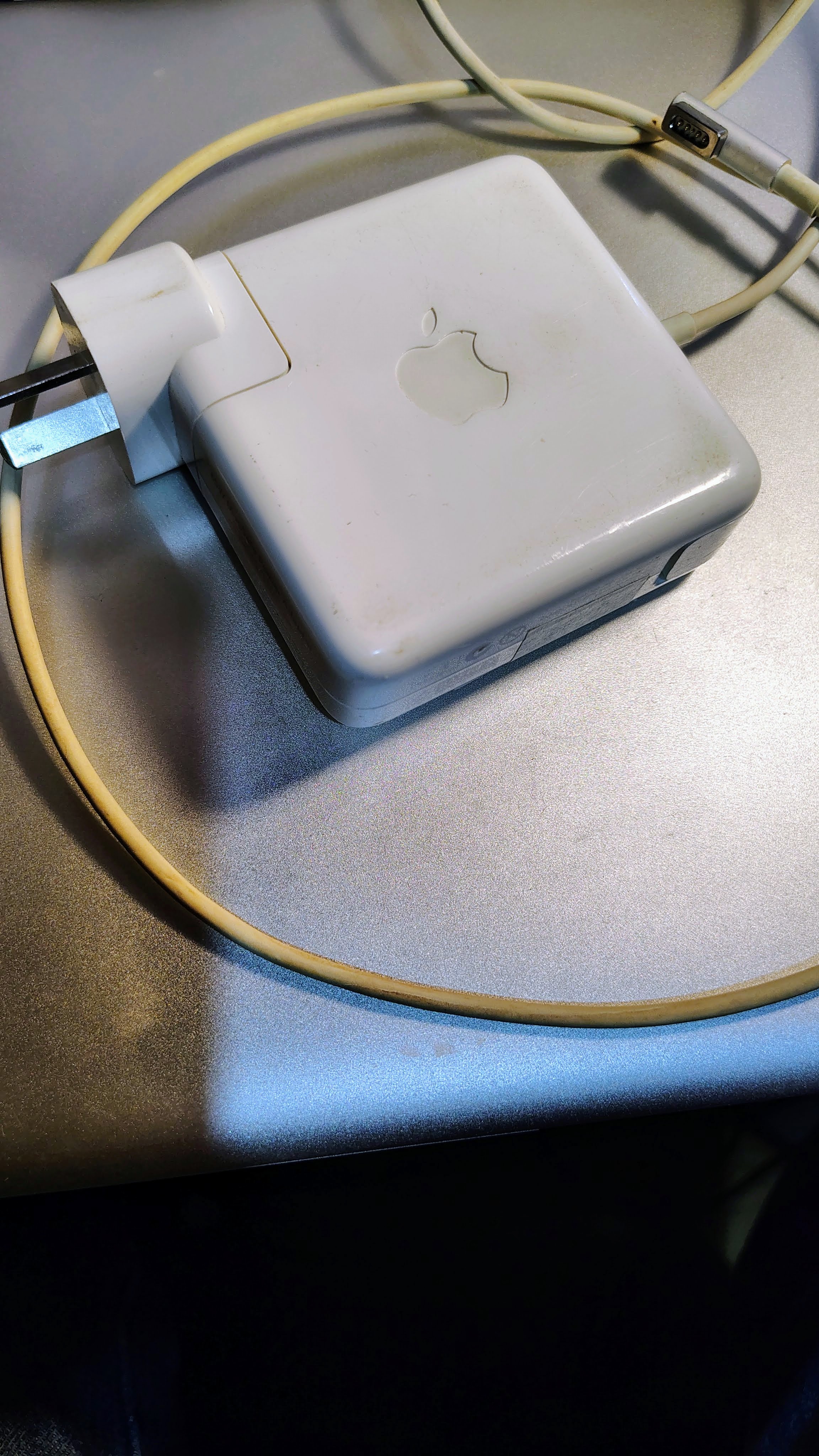 MacBook Pro 15" i5 – foto 3